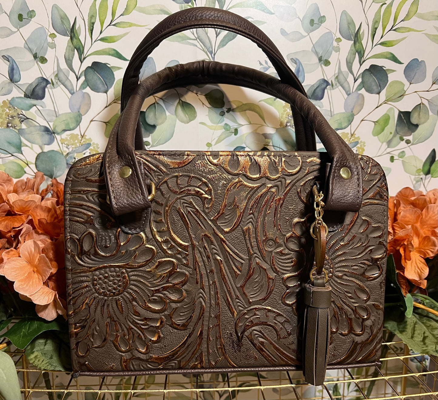 The Classic Cross Body