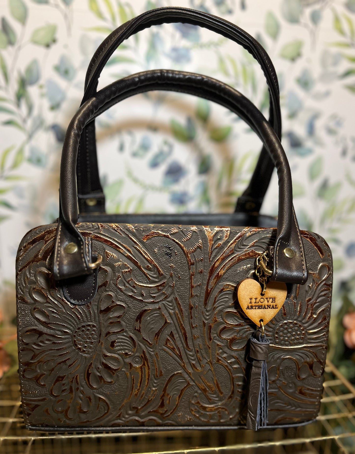 The Classic Cross Body
