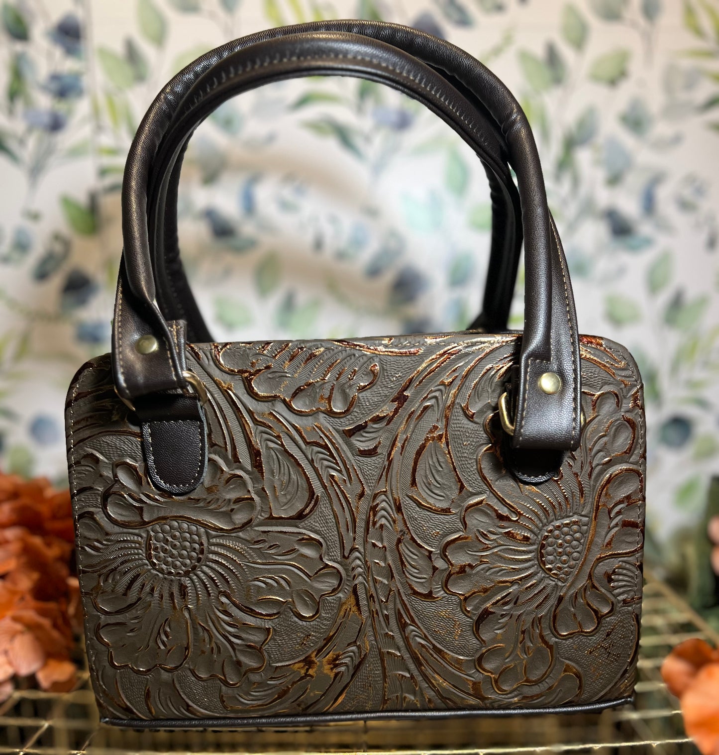 The Classic Cross Body